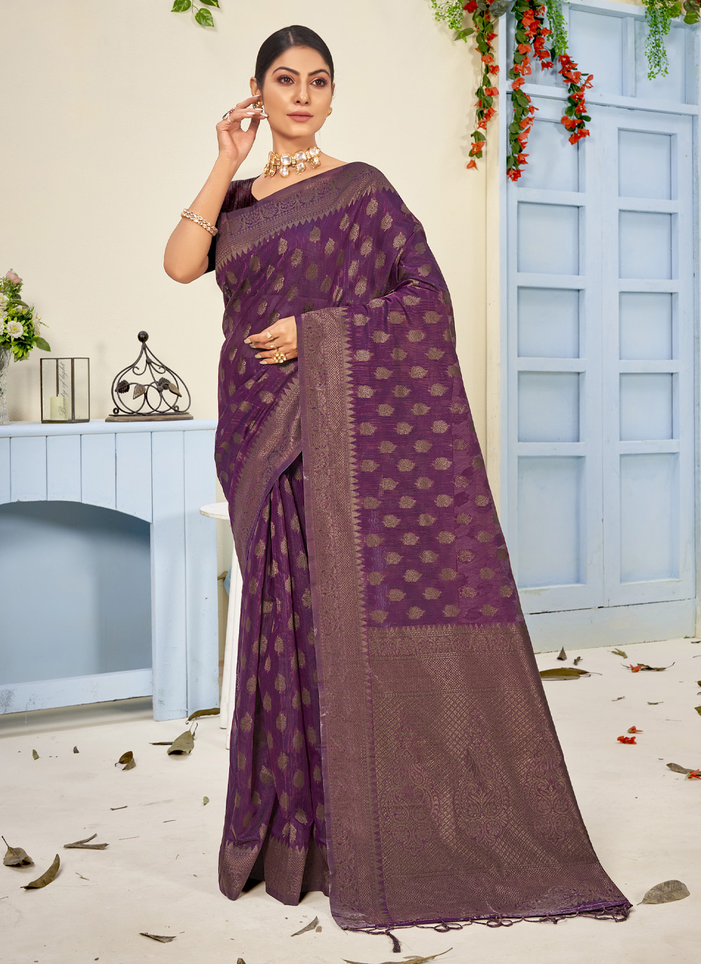 Elegant Rich Brown Maheshwari Silk Cotton Saree | Handloom Beauty