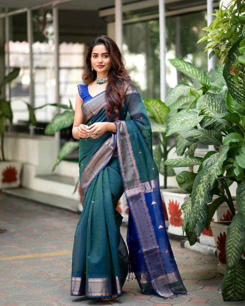 Shop Banarasi Silk Gadwal Pattu Saree With Zari weaving