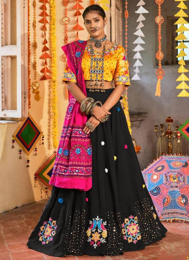 Black cotton print and mirror work gujarati garba navratri lehenga cha –  Marvy-Me