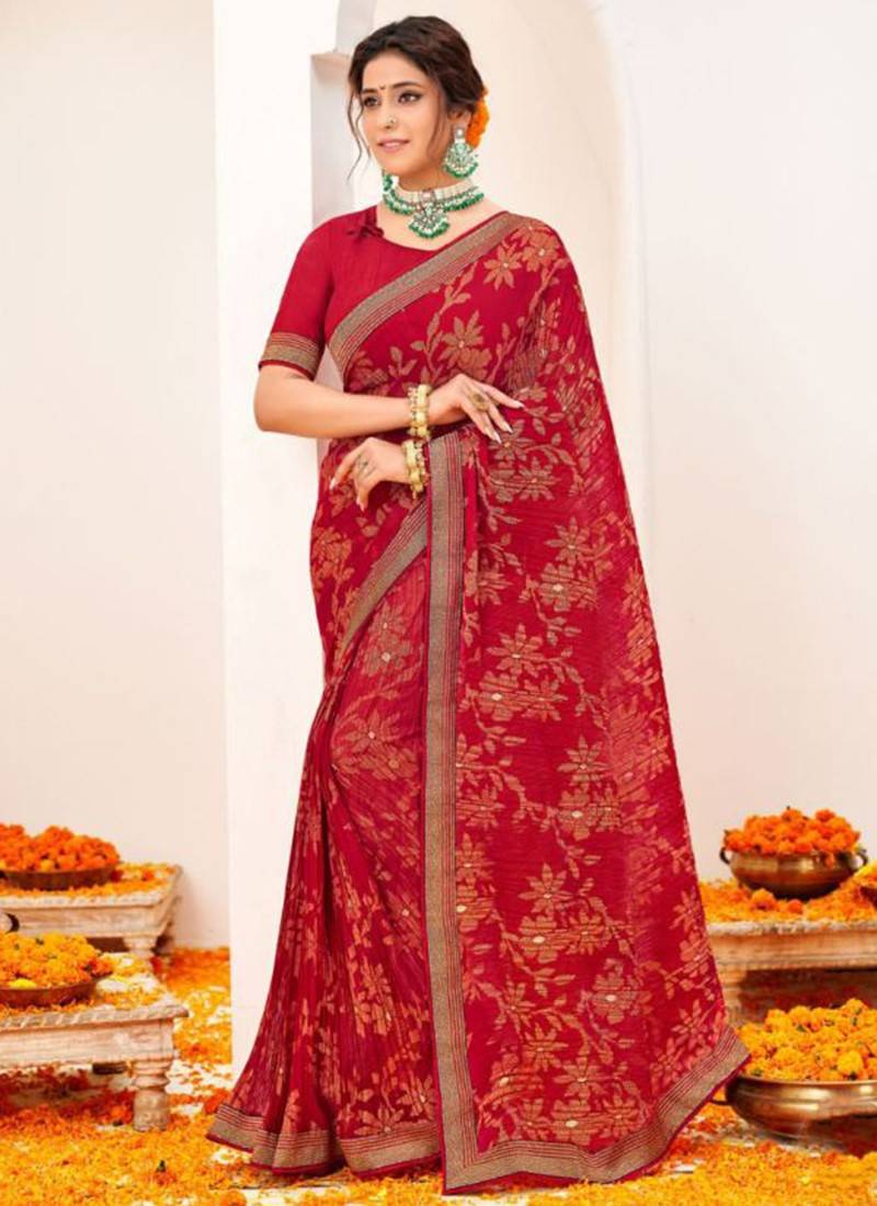 30 Real Brides Who Donned Red Bridal Saree For Their Wedding Day! |  WeddingBazaar