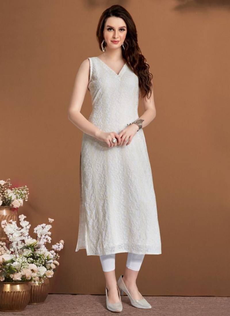 Buy White Kurtis & Tunics for Women by VAABASTA Online | Ajio.com