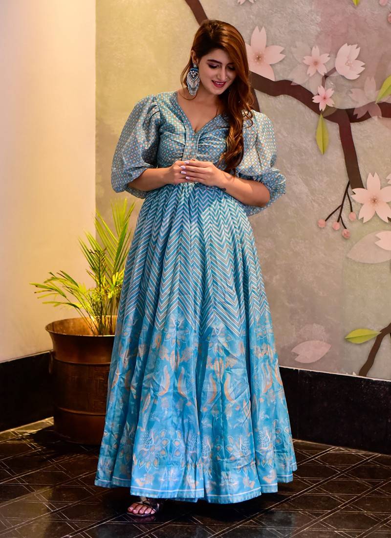 Sky Blue Ladies Gown Dress at best price in Kolkata | ID: 21114766562-cheohanoi.vn