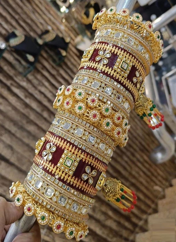 7 Beautiful Wedding Wear Bridal Bangles Set Wholesale Shop In Surat
