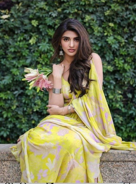 Scmg Glam Linen Floral Printed Linen Cotton Fancy Sarees Wholesale In India