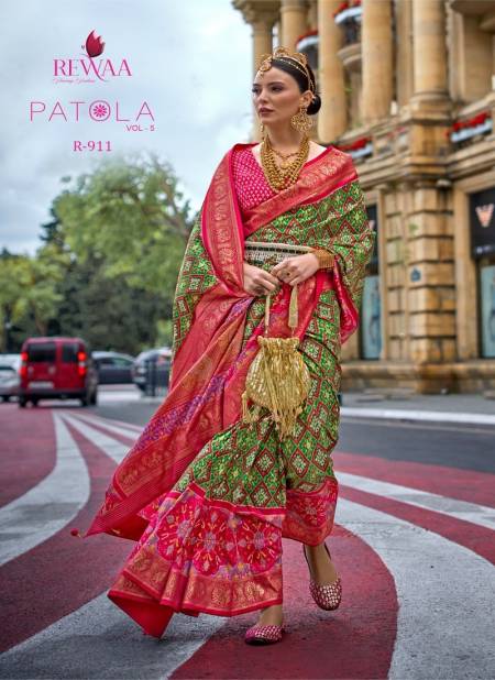 Green And Pink Colour Patola Vol 5 By Rewaa Printed Silk Wedding Saree Exporters in India R-911