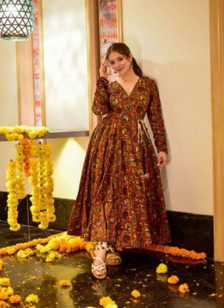 Aayaa 6 Fancy Festive Wear Wholesale Kurti With Bottom Collection
