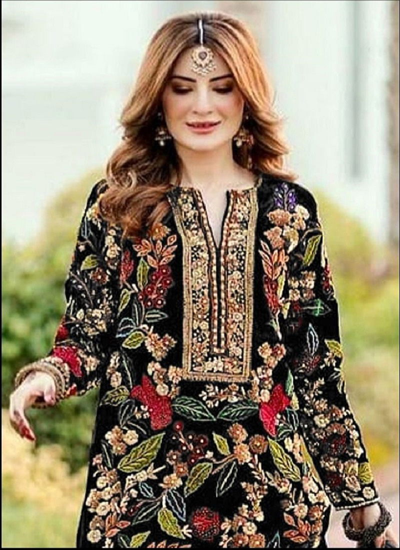 Bilqis B 101 A To D Velvet Winter Wear Pakistani Suits Wholesale Price In Surat
 Catalog