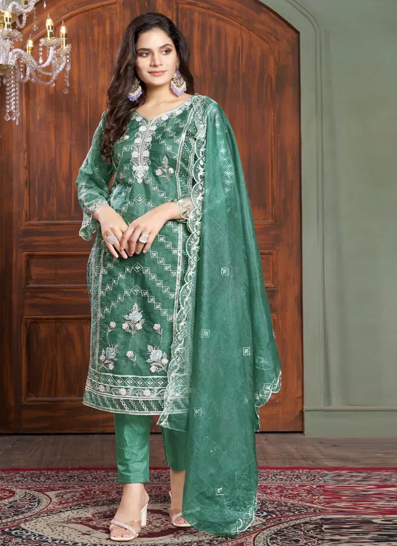 Bilqis B 93 A to D Organza Pakistani Suits Wholesale Shop In Surat
 Catalog