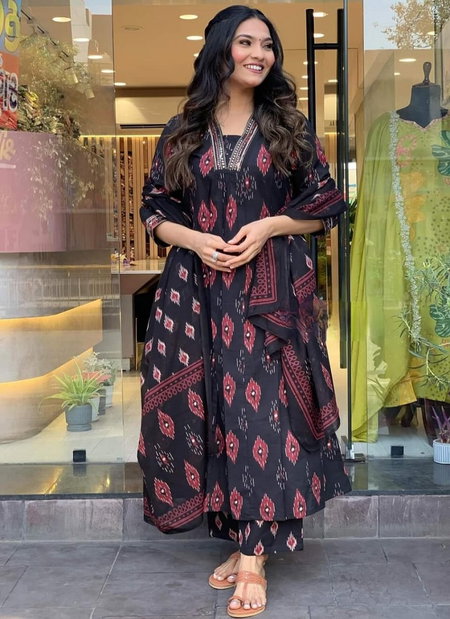 Kalaai Designer Printed Cotton Bland Kurti With Bottom Dupatta Suppliers In India
