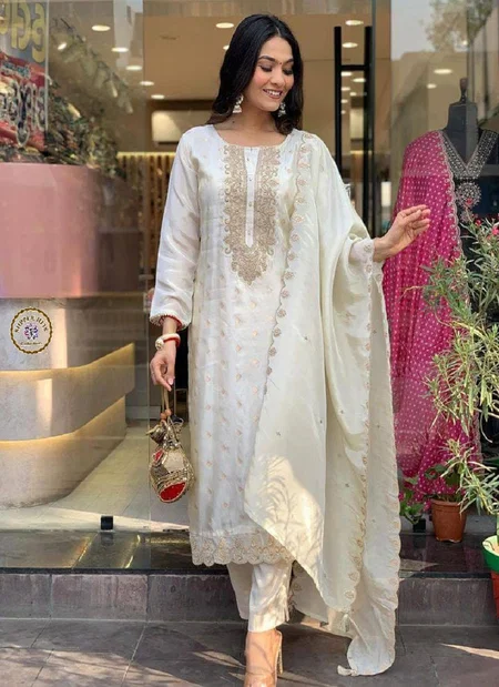 KF 4032 Kalaai Viscose Jacquard Kurti With Bottom Dupatta Wholesale In India
