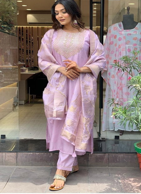 KF Ruhani Kalaai Viscose Chanderi Embroidery Kurti With Bottom Dupatta Wholesale Online
