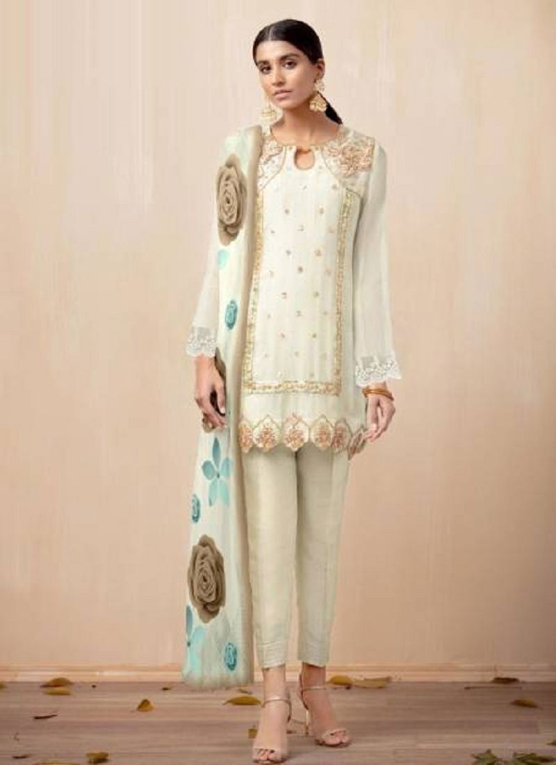 Laxuria Trendz 1269 Pakistani Suit Catalog