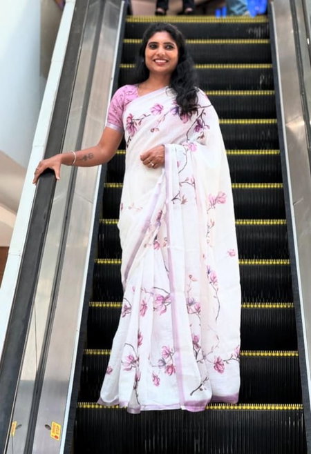 MG 612 Linen With Gold Jari Border Printed Saree Wholesalers In Surat