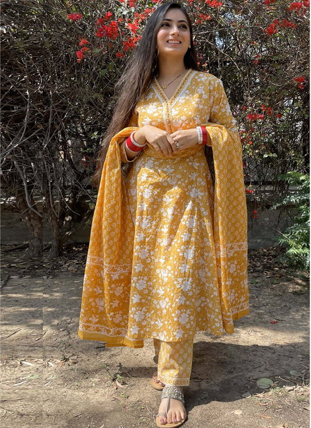 MT Summer Special Cotton Printed Kurti With Bottom Dupatta Wholesale Market In Surat
