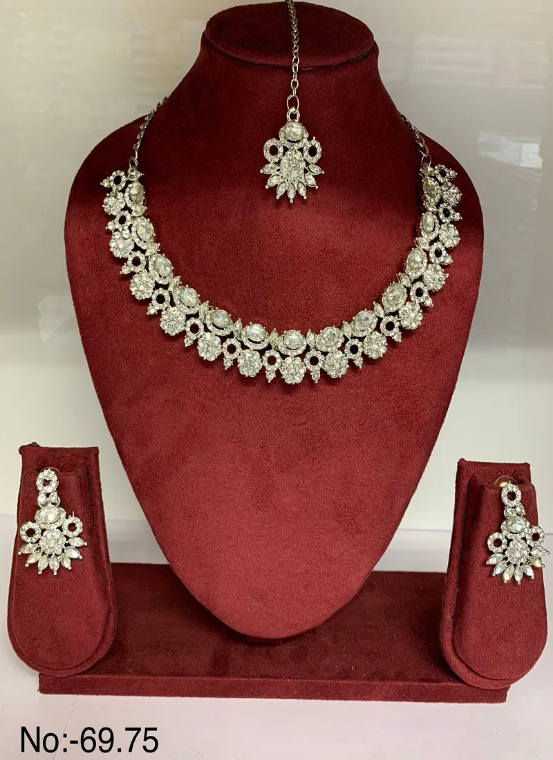 Nr Diamond Necklace Mang tikka With Earring Accessories Catalog
