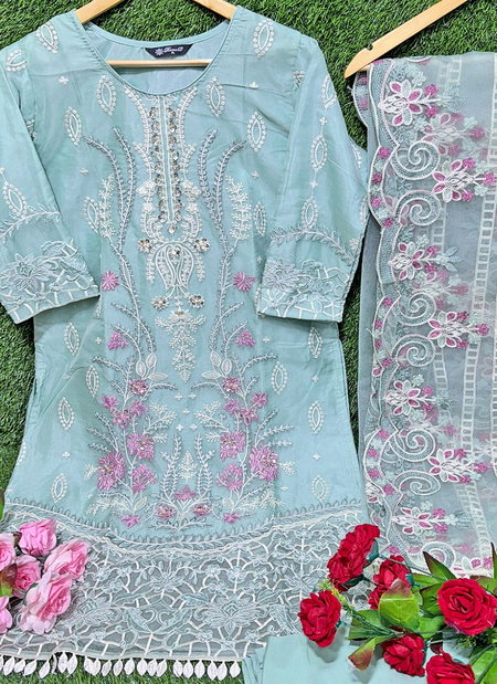 R 1095 By Ramsha Embroidery Pakistani Suits Wholesalers In Delhi