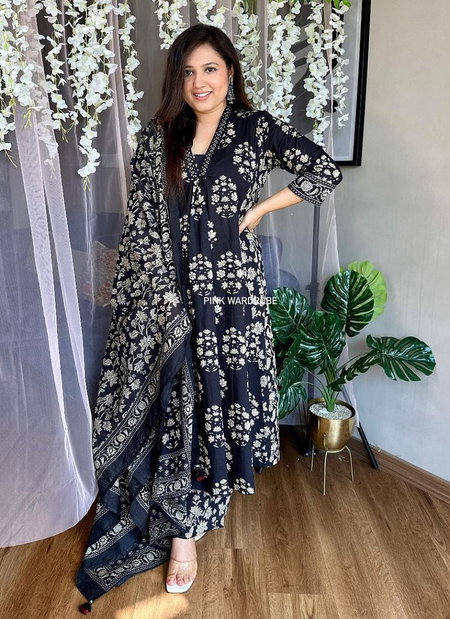 Vt Designer Black Digital Printed Cotton Designer Kurti With Bottom Dupatta Wholesale Online