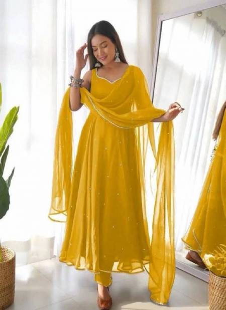 Yellow Fg Ladies Georgette Gown wholesale market in Surat
