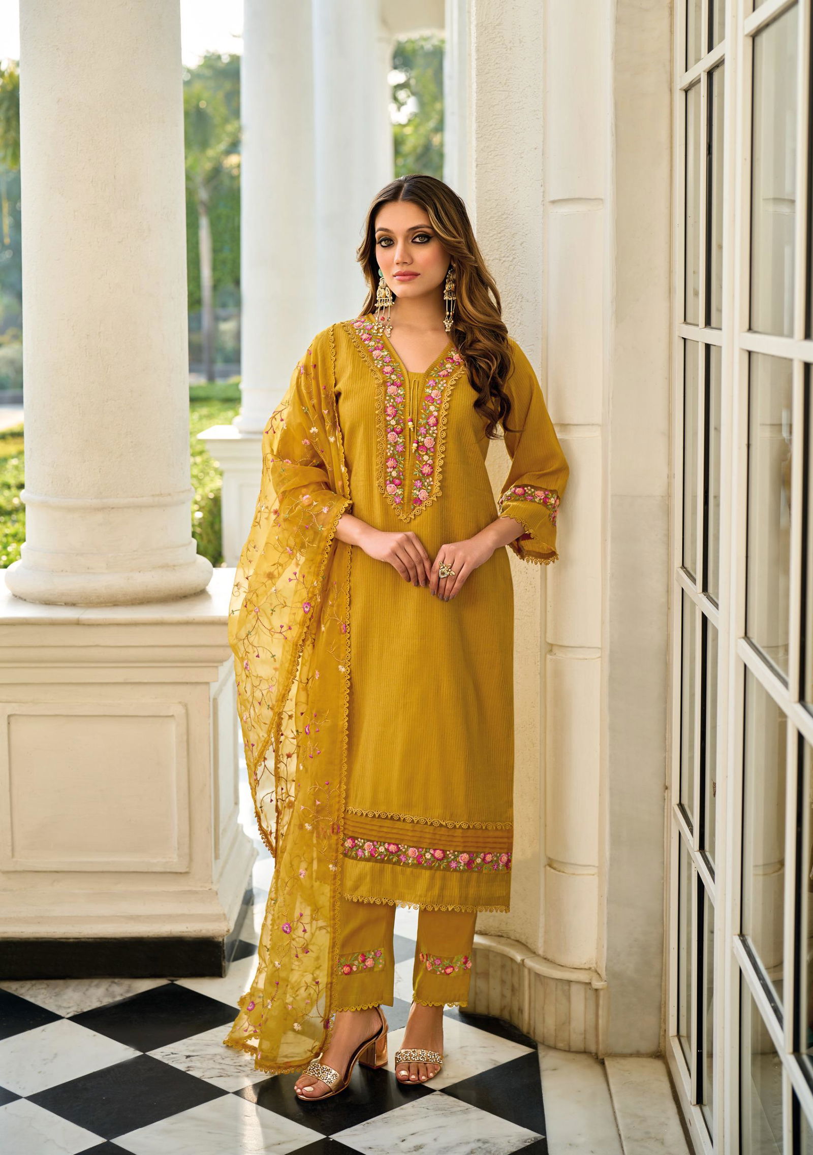 Aarfa By Lady Leela Viscose Kurti With Bottom Dupatta Wholesalers In Delhi