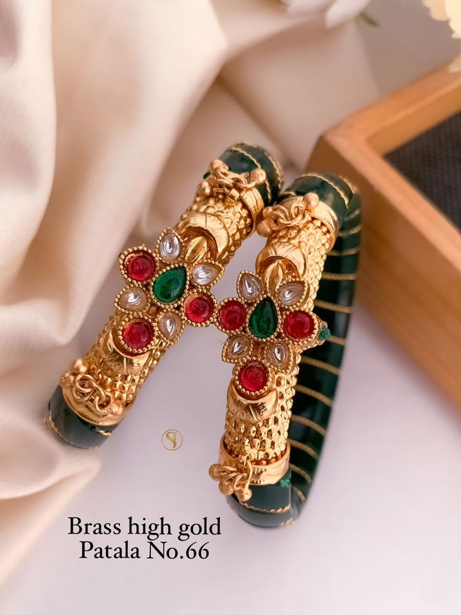 Antique Regular Wear Bangles Wholesalers In Delhi