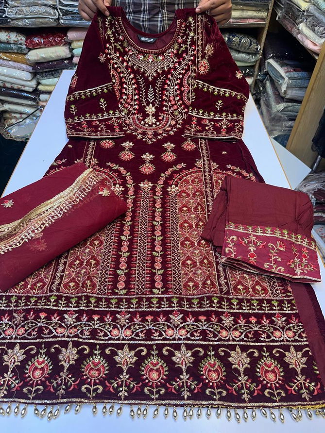 Ramsha R 1207 Nx Pakistani Velvet Readymade Suits Suppliers In India