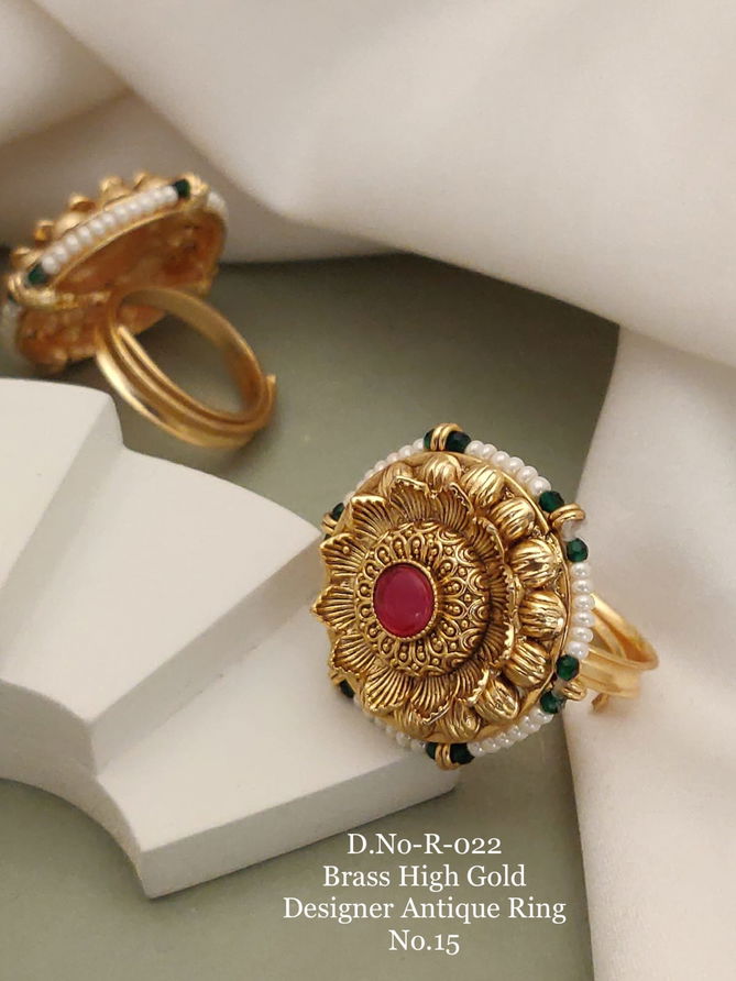 Beautiful Round Matt Golden Ring Catalog
