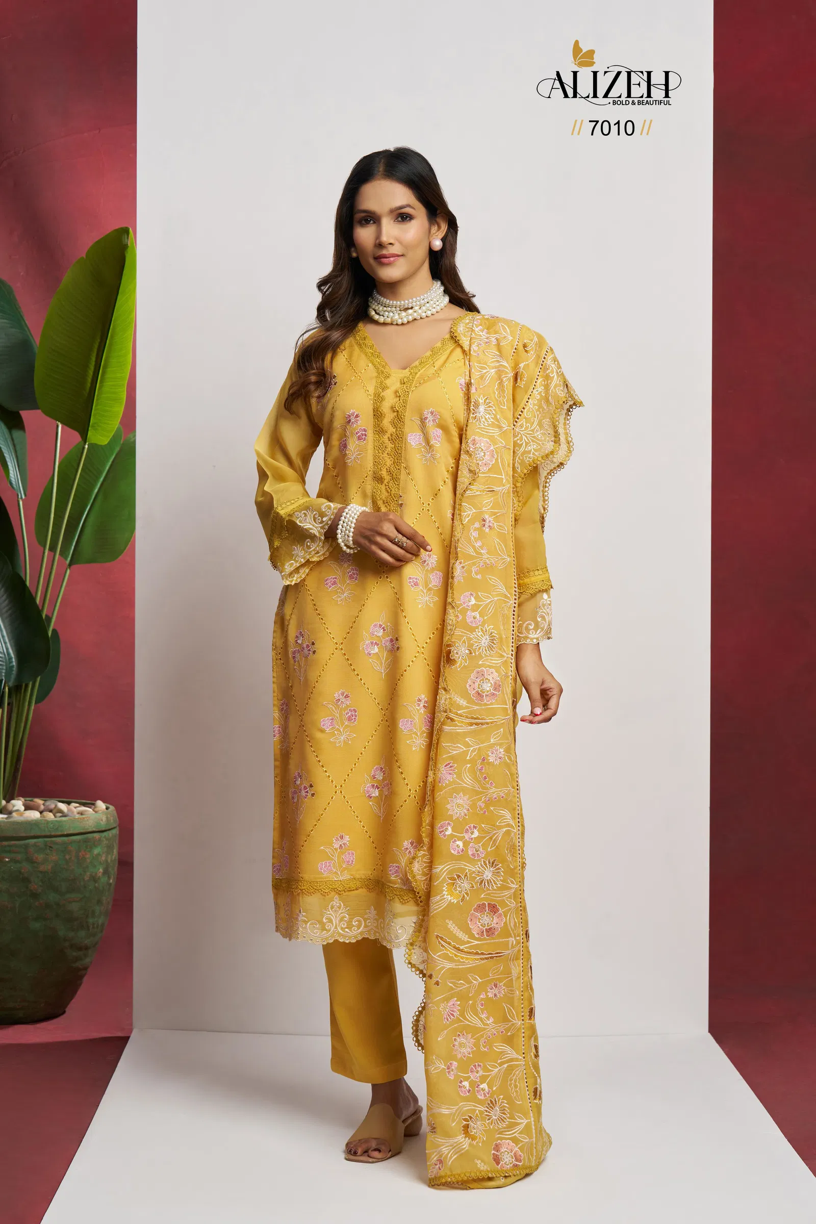 Saadgi By Alizeh Pure Organza Designer Salwar Kameez Suppliers In India