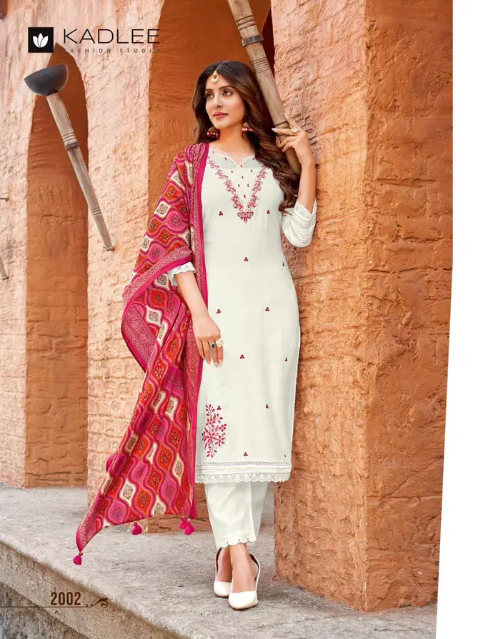 Sahiyar By Kadlee Viscose Weaving Kurti With Bottom Dupatta Orders In India