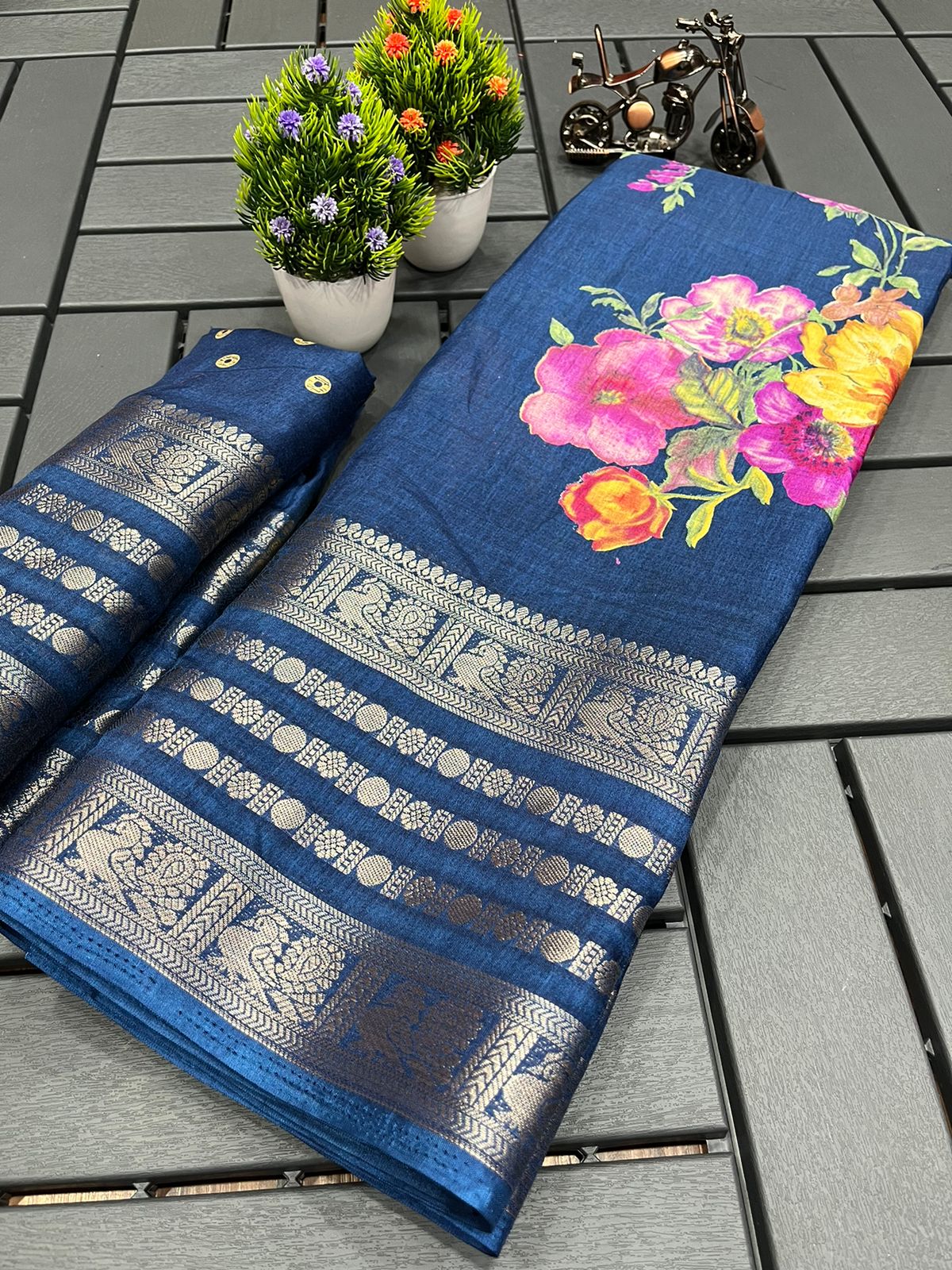 Wow Dola Silk Flower Printed Non Catalog Sarees