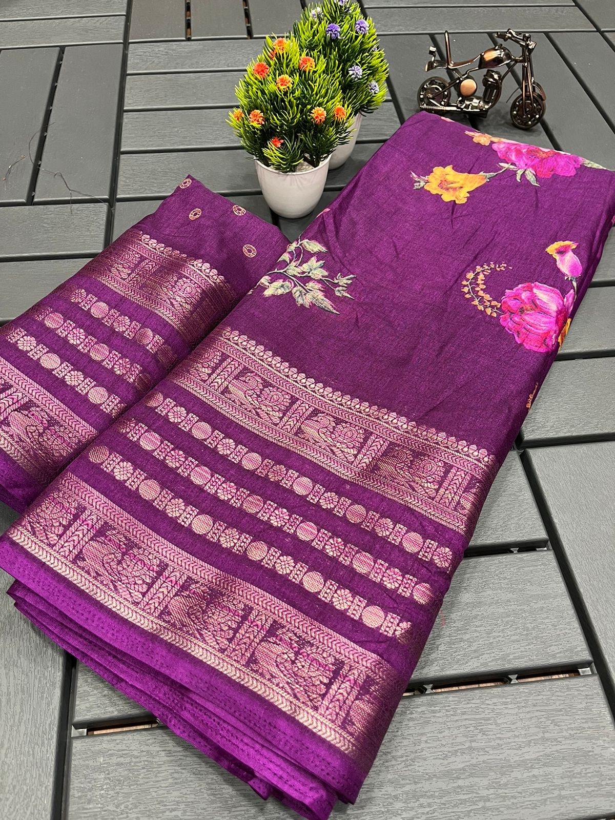 Wow Dola Silk Flower Printed Non Catalog Sarees