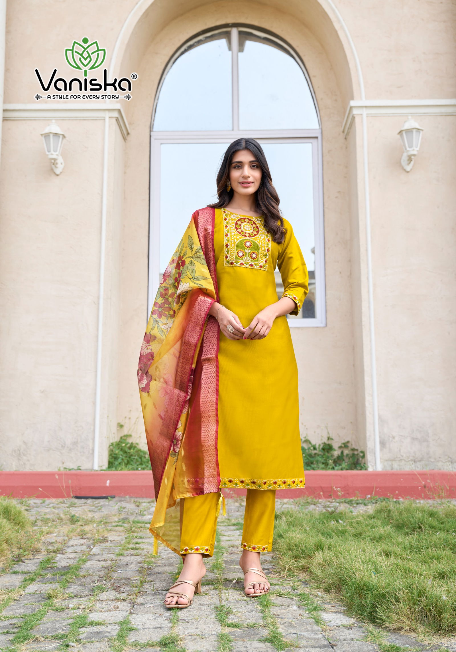 Maharani Vol 1 By Vaniska Kurti With Bottom Dupatta Exporters In India