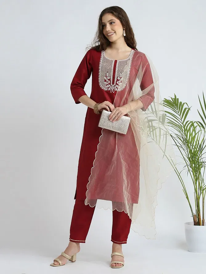 VT Designer Slub Cotton Embroidery Kurti With Bottom Dupatta Suppliers In India