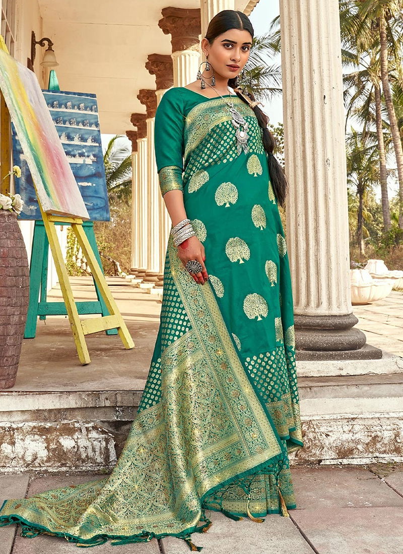 Varlaxmi Sangam Wedding Wear Wholesale Banarasi Silk Sarees Catalog