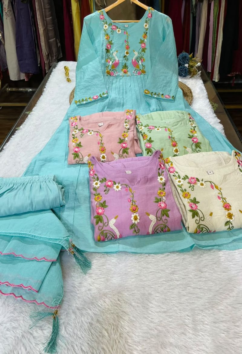 Saisha By Vitara Mul Chiffon Katha Kurtis Set Size Combo 