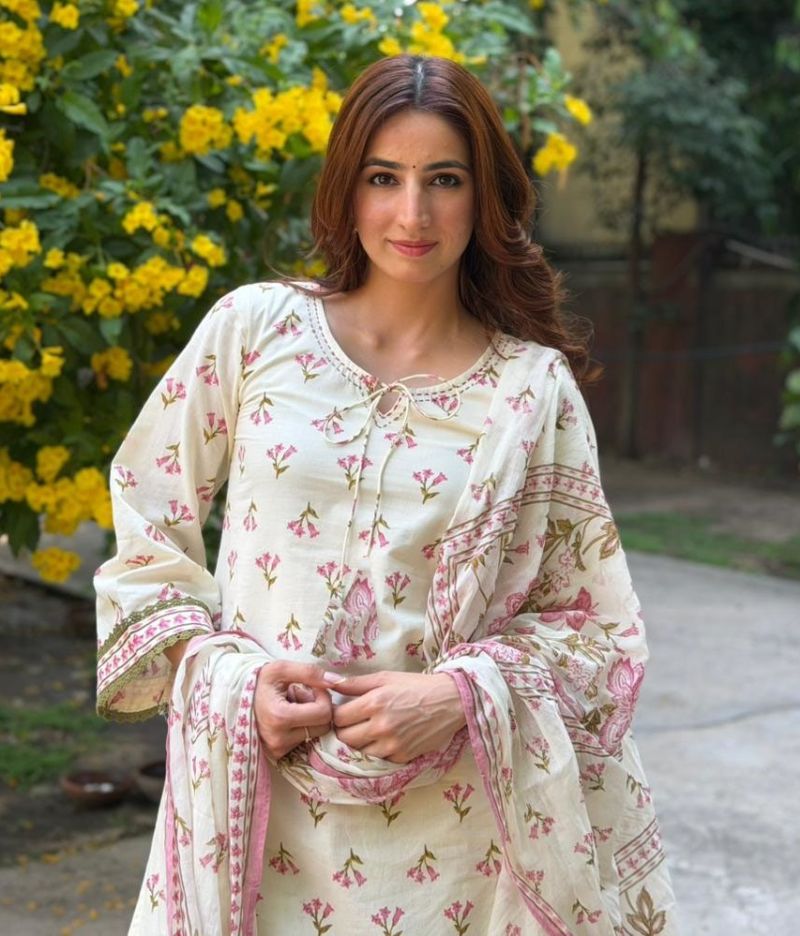 Dhruvi 545 Viscose Printed Farsi Salwar Suit