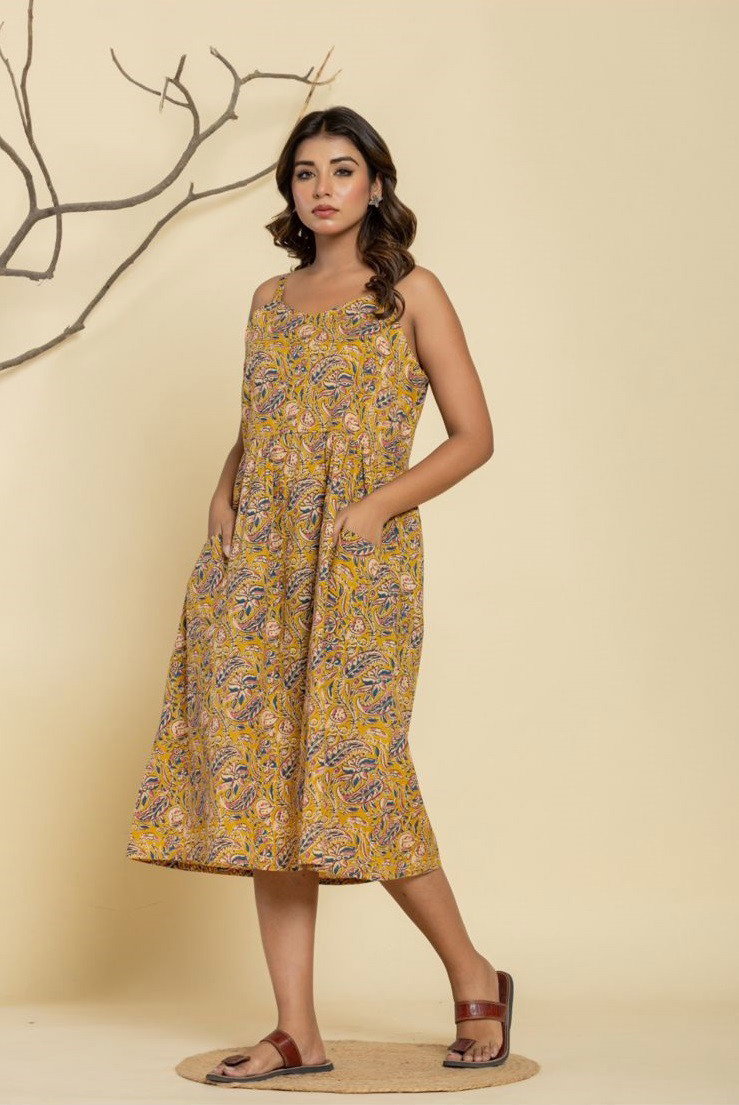 white christmas dresses Buy Chic Georgette for Summer Casual Wear with Elegant Women Midi Dress main image 0