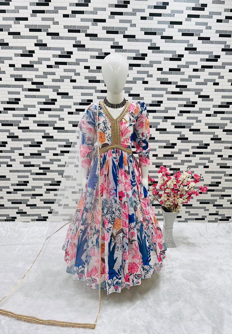 OC 155 Girls Wear Alia Cut Gown Kids Wholesale Market In Surat - The Ethnic  World