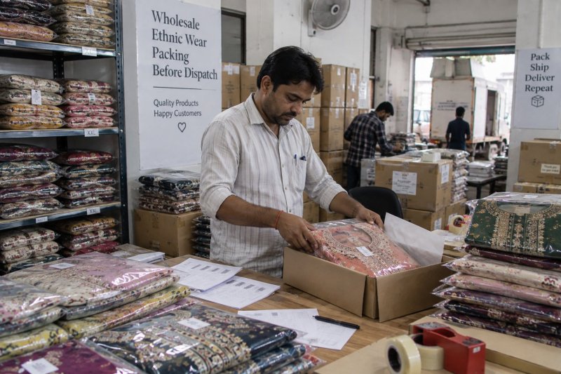 Wholesale ethnic wear packing before dispatch